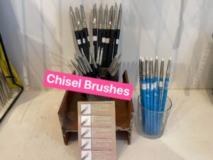 chisel-brushes